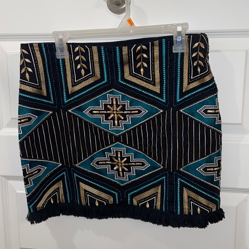 Side zippered skirt